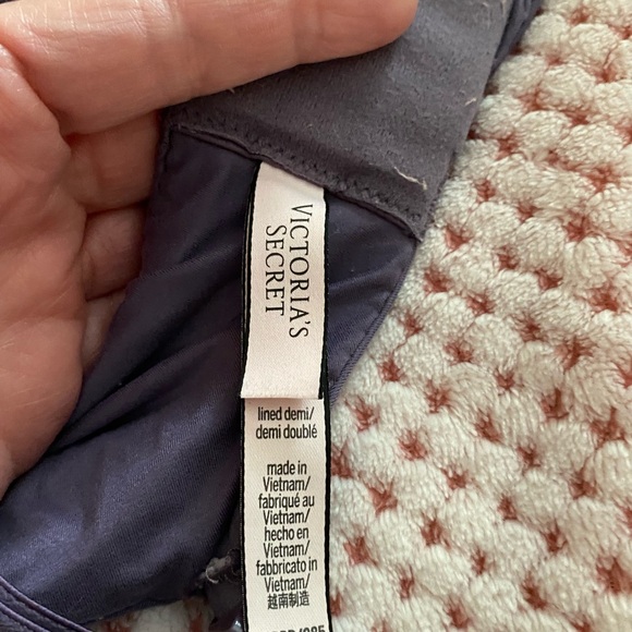 Victoria's Secret size 38 DDD - Picture 3 of 3